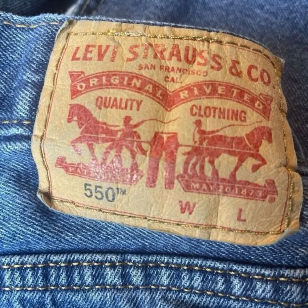 Levis 550 Jeans Mens Sz‎ 48x32 Relaxed Fit Medium Wash Blue Denim Cotton